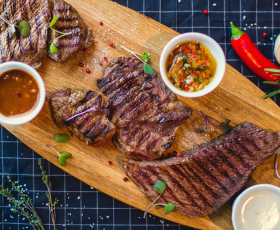 Три мяса & Три вина & Три соуса | 18+