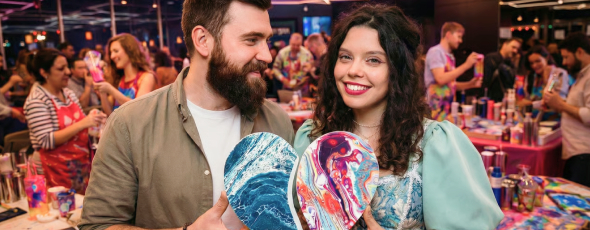 Fluid Art Party: миксуем краски и коктейли 