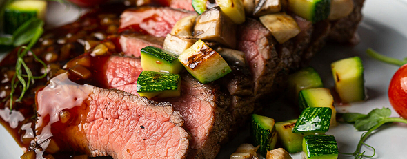 Гурман сет: стейк, шоколад и секретные соусы | 18+