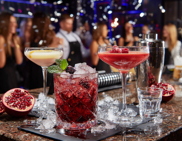 Happy Birthday, EventyOn! Вдохновляющий мастер-класс и вечеринка в одном бокале | 18+