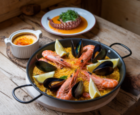 Испанская фиеста: паэлья, осьминог и крема каталана! | 16+