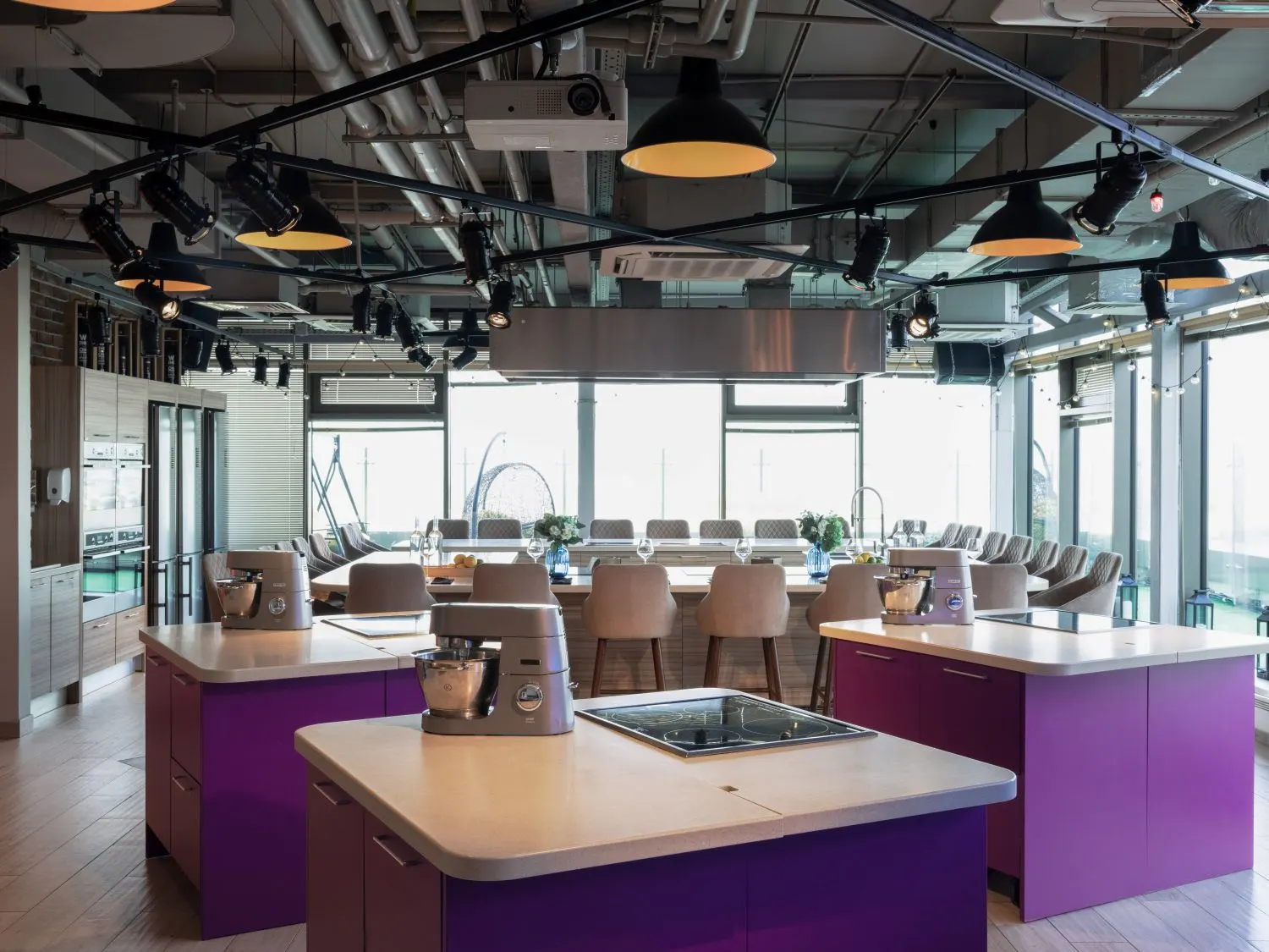 студия на Римской